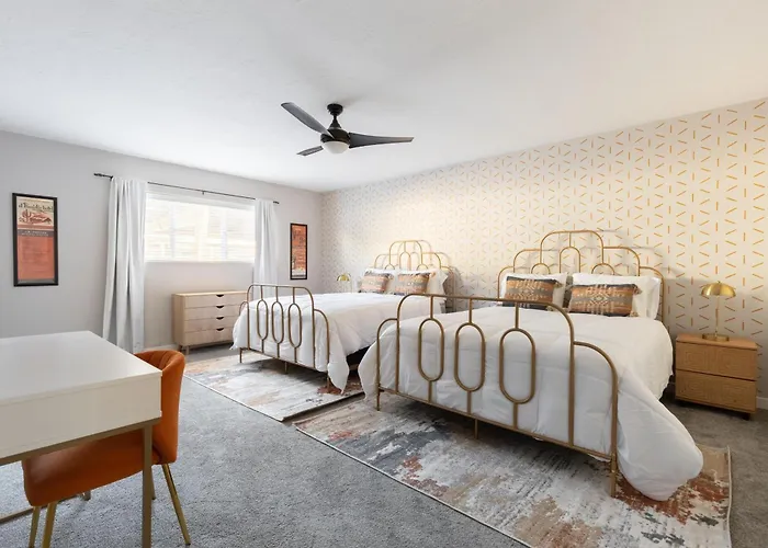 Modern Chic In Midtown W Pool & Hot Tub * Phoenix